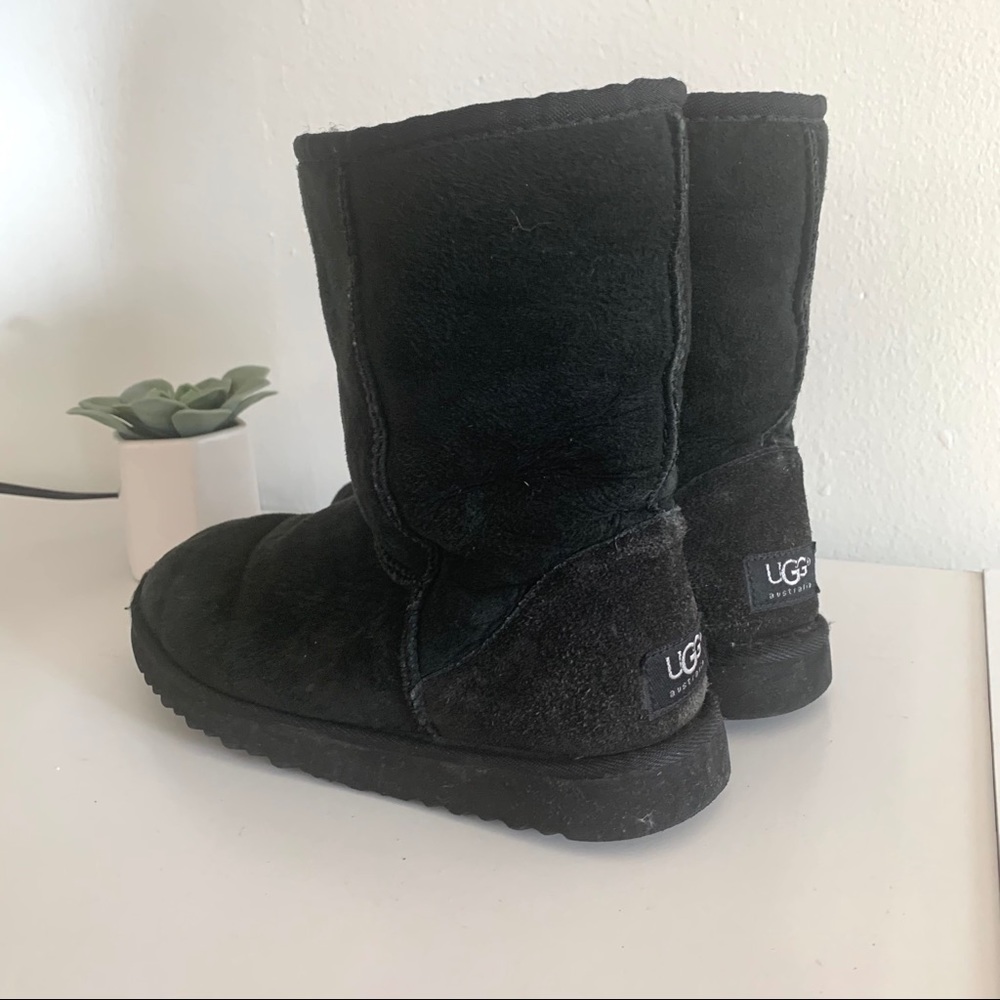 Black Ugg boots - Picture 3 of 11